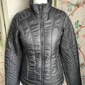 The North Face XS Fitted Black puffer